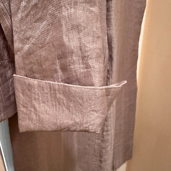 Light Gray Sheen Belted Jacket & Wide-Leg Pants Set - Picture 5 of 15